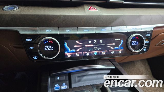 Genesis G80 2022 — photo 31