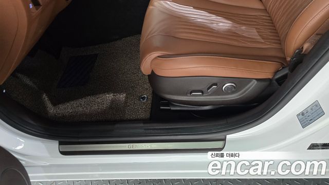 Genesis G80 2022 — photo 36