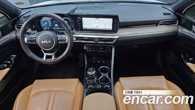 Kia K5 2023 — photo 10