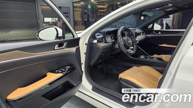 Kia K5 2023 — photo 13