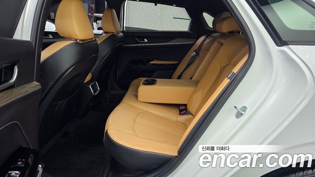 Kia K5 2023 — photo 18