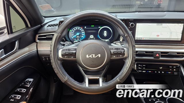 Kia K5 2023 — photo 19