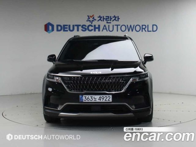 Kia Canival 2023 — photo 3