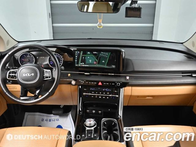 Kia Canival 2023 — photo 7