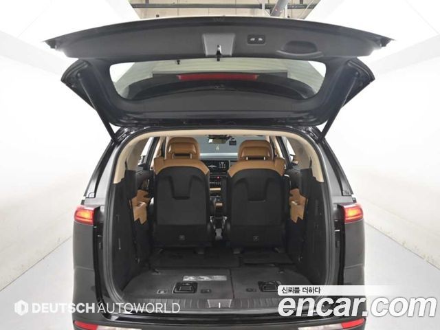 Kia Canival 2023 — photo 19