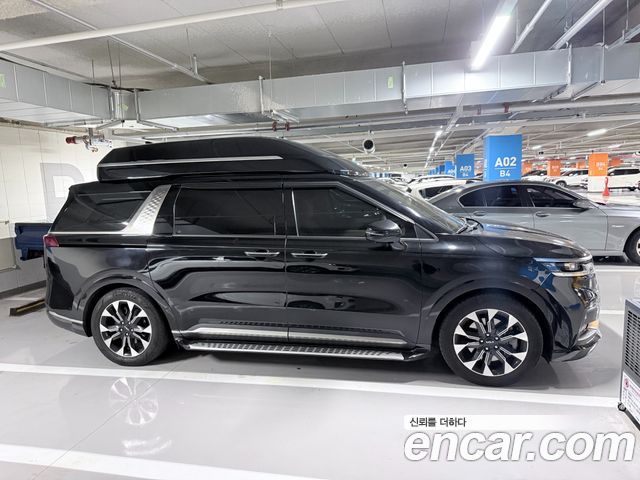 Kia Canival 2023 — photo 3