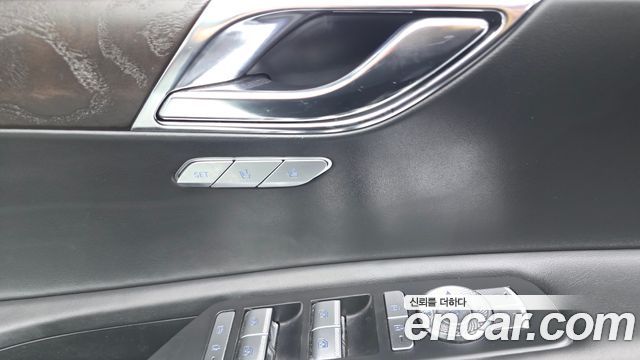 Genesis GV80 2020 — photo 28