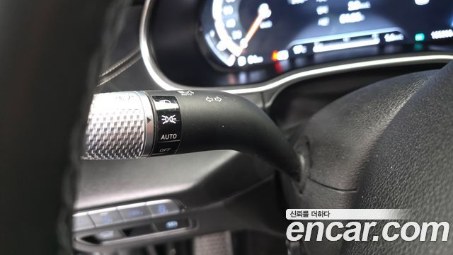 Genesis GV80 2020 — photo 29