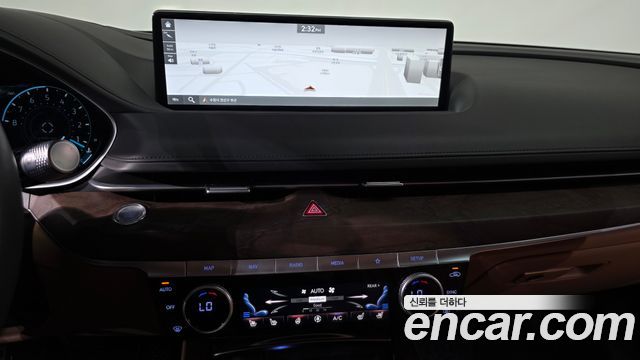 Genesis G80 2022 — photo 18