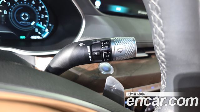 Genesis G80 2022 — photo 26