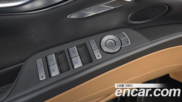 Genesis G80 2022 — photo 28