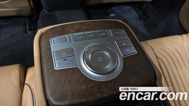 Genesis G80 2022 — photo 31