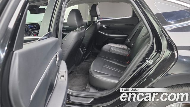 Hyundai Sonata 2021 — photo 18