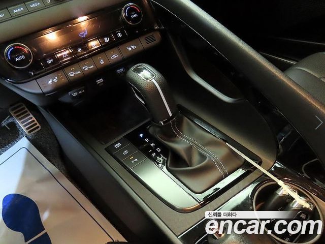 Hyundai AVANTE 2022 — photo 12