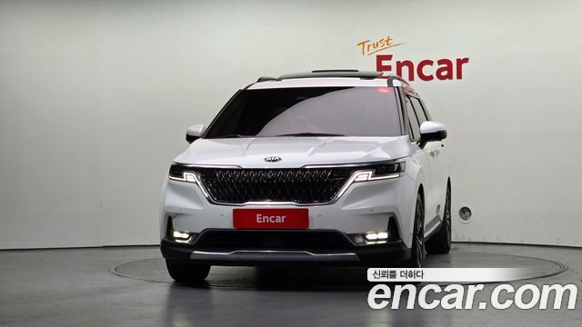 Kia Canival 2021 — photo 3