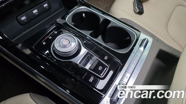 Kia Canival 2021 — photo 12