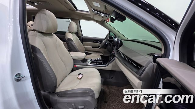 Kia Canival 2021 — photo 13