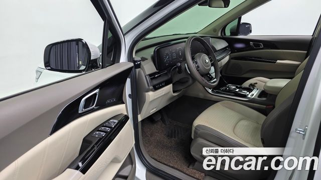 Kia Canival 2021 — photo 18