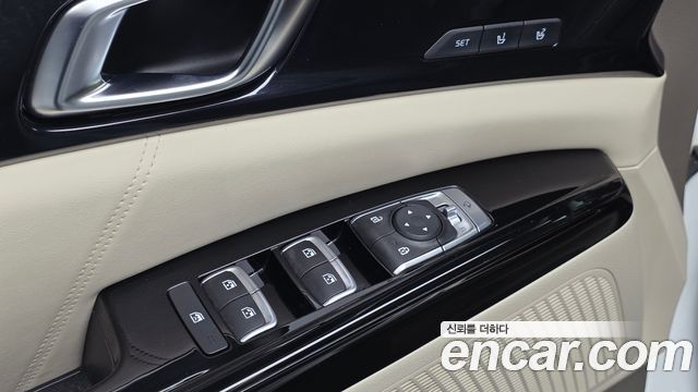 Kia Canival 2021 — photo 19