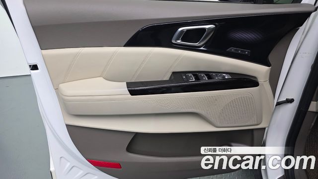 Kia Canival 2021 — photo 14