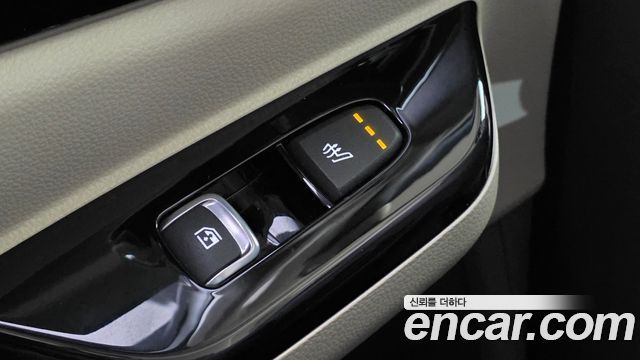 Kia Canival 2021 — photo 28