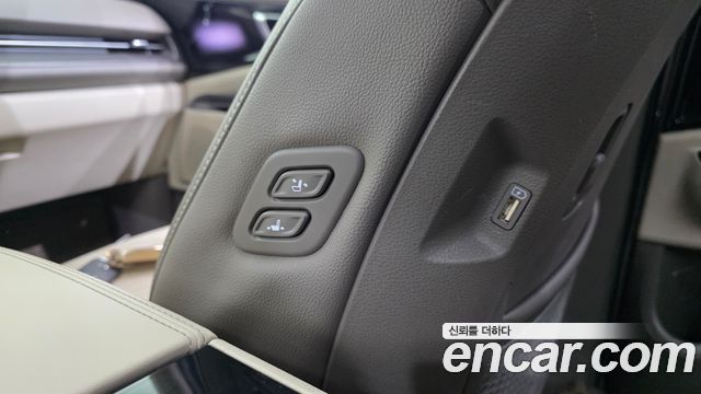 Kia Canival 2021 — photo 29