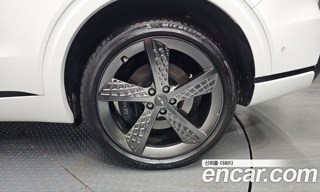 Genesis GV70 2023 — photo 7