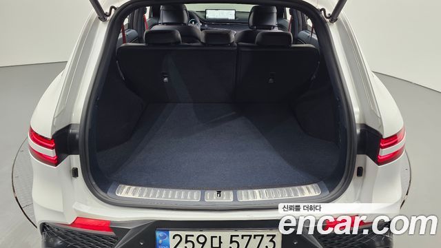 Genesis GV70 2023 — photo 40