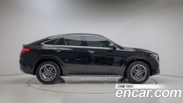 Mercedes-Benz GLE-Class 2026 — photo 9