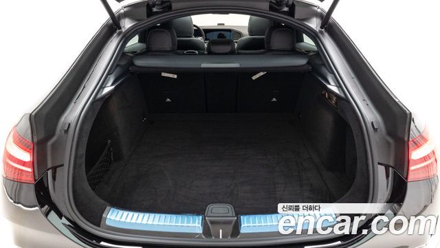 Mercedes-Benz GLE-Class 2026 — photo 10