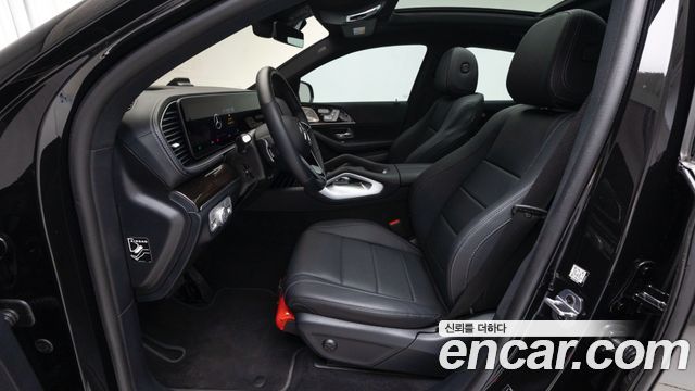 Mercedes-Benz GLE-Class 2026 — photo 14