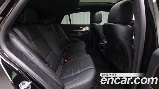 Mercedes-Benz GLE-Class 2026 — photo 15