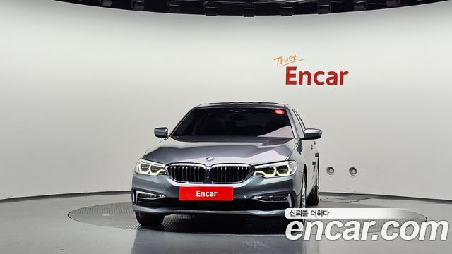 BMW 5-Series 2018 — photo 3