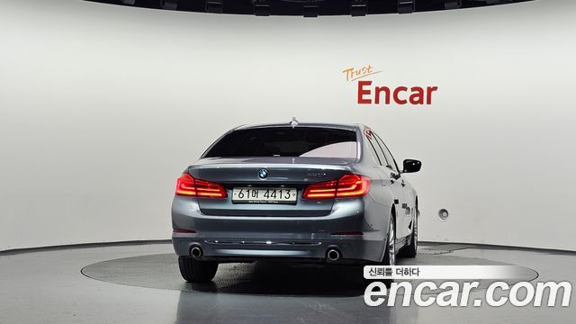 BMW 5-Series 2018 — photo 4