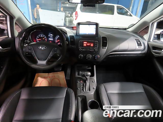 Kia K3 2015 — photo 7