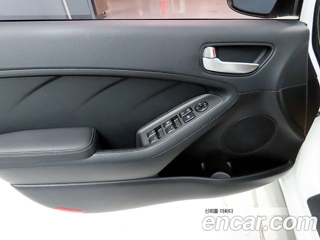 Kia K3 2015 — photo 13