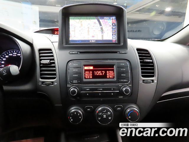 Kia K3 2015 — photo 17