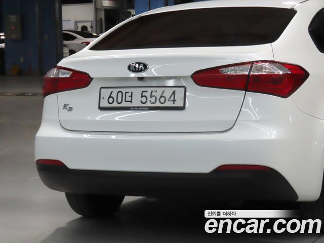 Kia K3 2015 — photo 19