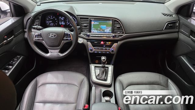 Hyundai AVANTE 2018 — photo 10