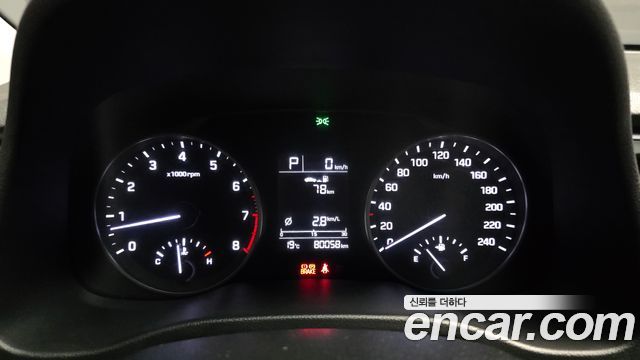 Hyundai AVANTE 2018 — photo 11