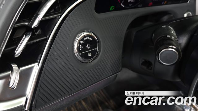 Mercedes-Benz E-Class 2025 — photo 26