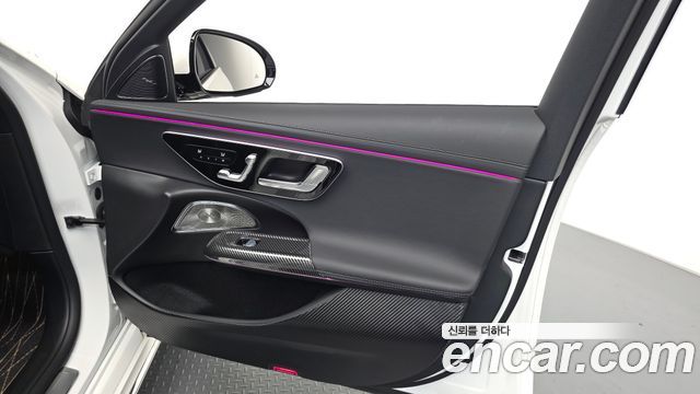 Mercedes-Benz E-Class 2025 — photo 14