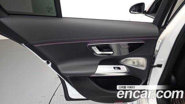 Mercedes-Benz E-Class 2025 — photo 15