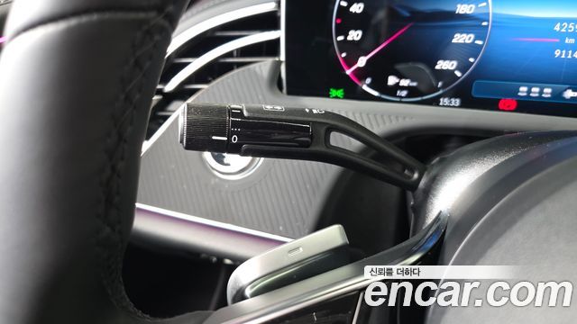 Mercedes-Benz E-Class 2025 — photo 27