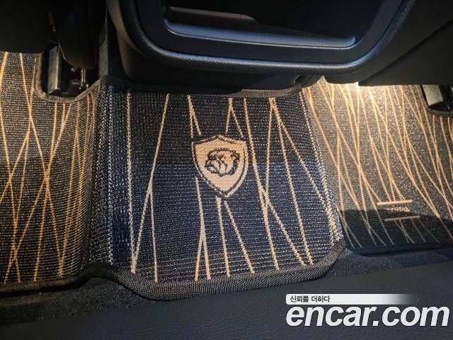 Mercedes-Benz E-Class 2025 — photo 34