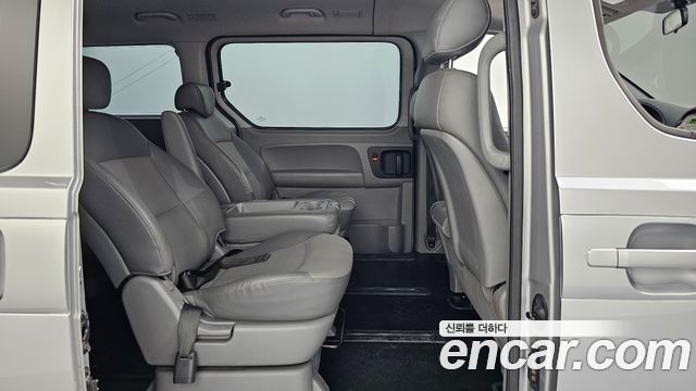 Hyundai Starex 2011 — photo 12