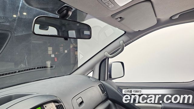Hyundai Starex 2011 — photo 19