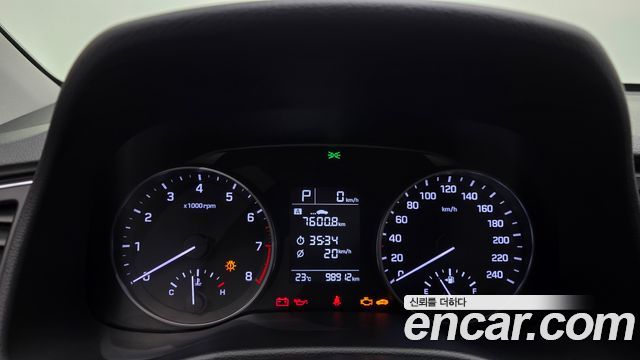 Hyundai AVANTE 2016 — photo 8