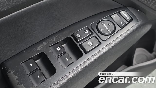 Hyundai AVANTE 2016 — photo 12