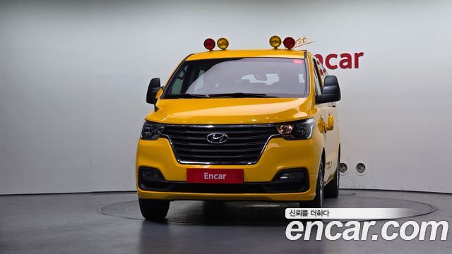 Hyundai Starex 2021 — photo 3